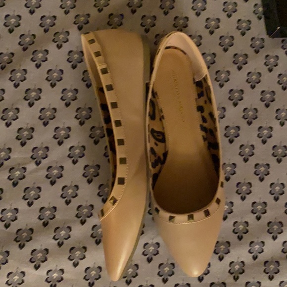 Flats - Picture 3 of 6